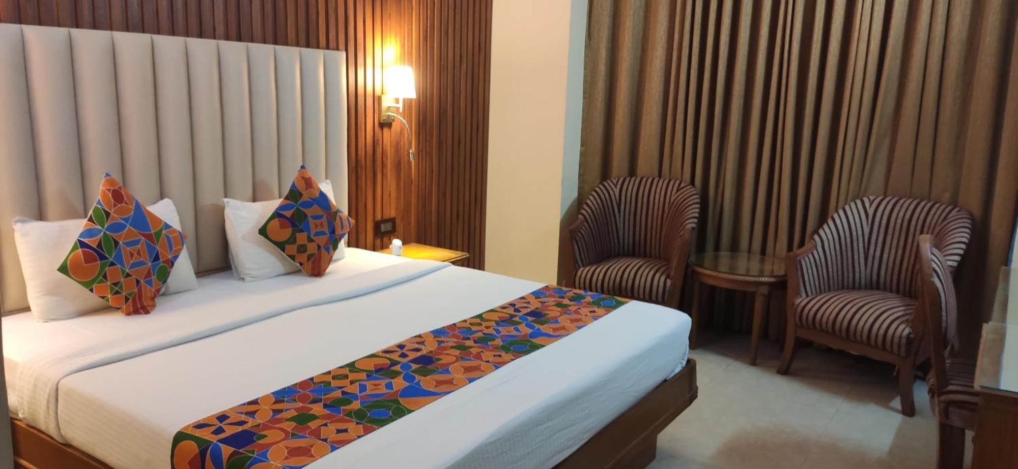 Hotel Conclave Executive New Delhi Extérieur photo